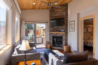 2BR Riverside Cabin Near Trails with Hot Tub Access - Breckenridge - 6