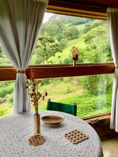 Suíte Pura Vista . Parede de vidro . Lareira - 5