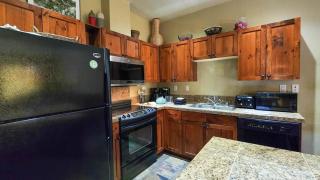Main St Station Condo with Hot Tub and Parking - Breckenridge - 5