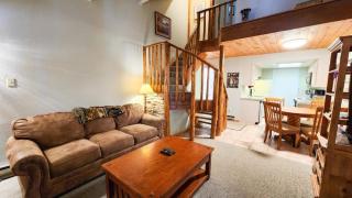 2BDR Walk to Ski Lifts and Main St - 9