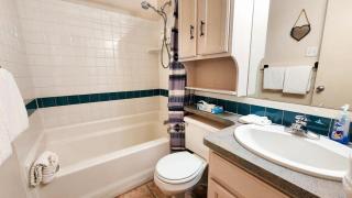 2BDR Walk to Ski Lifts and Main St - 3