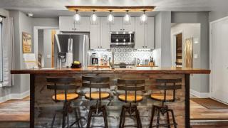 Stylish 2BD 5 Min to Ski Lift and Downtown - 9