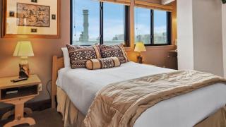 Chic Lakeside 1BR 4-Min to Keystone Resort - 6