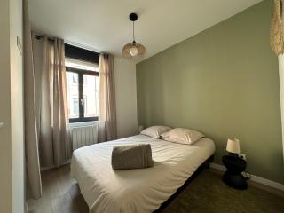 IMMEUBLE ST-PIERRE - GARE 10min - HORTILLONNAGES 5min - WIFI - TV HD - 8