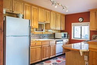 3BDR Condo with Private Hot Tub on Golf Course - Park City - 6