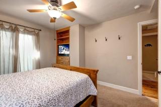 Quaint 2BR Retreat Heart of Town Steps from Lift - Park City - 1