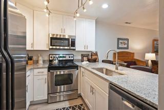 2BDR Condo Stunning Location in Town - Park City - 9