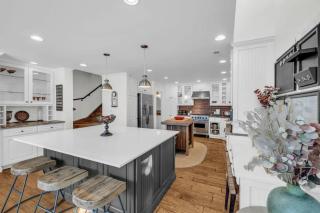 Roomy 4BR Townhome Near Main St with Private Hot Tub - Park City - 3