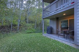 Ski in out 2 BDR Condo in the Heart of the Action - 8