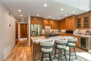 Beautifully Remodeled 3BR near Golf and Ski Resort - Park City - 2