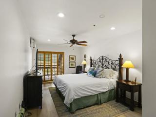 Ski in Ski Out 2BR Condo with Loft Steps From Lift - Park City - 4