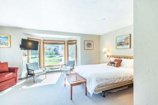 Roomy 2BR Condo with Hot Tub Access near Skiing - Park City - 9