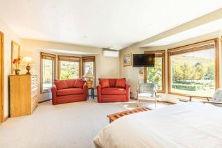Roomy 2BR Condo with Hot Tub Access near Skiing - Park City - 7