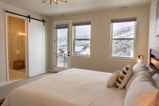 Pristine 3BR with Hot Tub 15min to Park City - - 8
