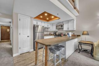 2BD Condo with Ski Run Views and Hot Tub Access - Park City - 8