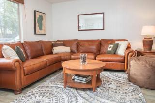 Modern 3BD -Walk to Lake & Beach - Tahoe City - 3