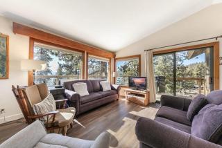 Tahoe Vista Retreat with Lake View Walk to beach - Tahoe Vista - 0