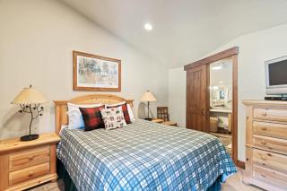 Northstar Ski in Ski out 2BR Condo - Truckee - 7