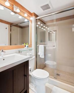 Bright 2BDR Next to NorthStar - 5min Walk! - Truckee - 2