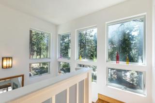 Rustic 3BD Greenwood Hideaway - Kings Beach - 2