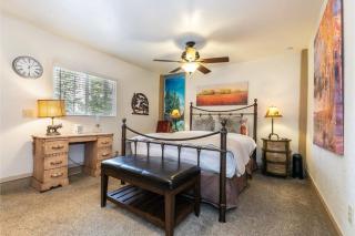 Classic 3BD Tahoe Cabin with Hot Tub - Carnelian Bay - 4