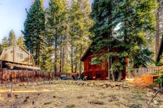 Tranquil Tahoe A-Frame Walk to Beach - Tahoe Vista - 7