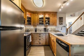Stylish 2BD in Carnelian Bay - 1