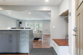 Luxurious 2BD Smart Home Near Beach - 3