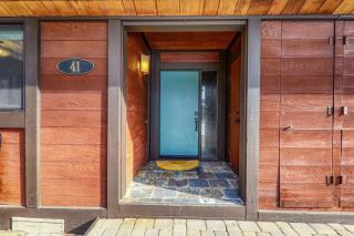 4BD Lakeside Retreat with Views - Tahoe City - 3