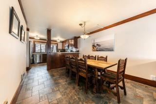 4BD Lakeside Retreat with Views - Tahoe City - 1
