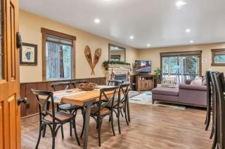 3BD with Hot Tub Two Minutes from King Beach - Tahoe Vista - 8