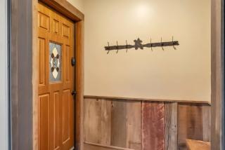 3BD with Hot Tub Two Minutes from King Beach - Tahoe Vista - 4
