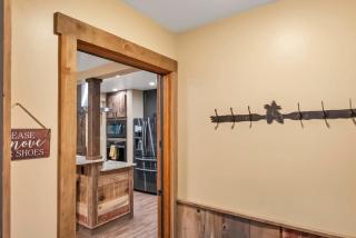 3BD with Hot Tub Two Minutes from King Beach - Tahoe Vista - 3
