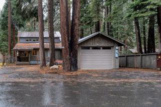 3BD with Hot Tub Two Minutes from King Beach - Tahoe Vista - 5