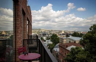 2BR luxury apartment with 2 Balconies in historic Tbilisi - 8
