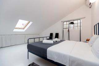 1BR Apt with Balcony In the heat of old Tbilisi - Tbilisi - 1