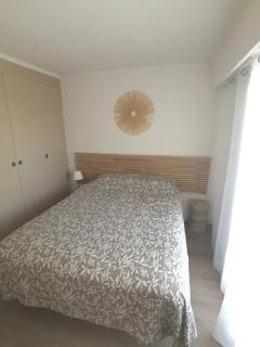 Appartement privé à 50 m de la mer, résidence avec piscine - 7