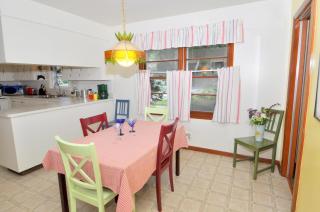 Castle View - Wifi, Pet Friendly, Screen Porch, Game Room, Grill, Family Friendly, Kid Friendly, Fireplace - Berkeley Springs - 5