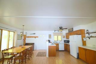 Chesnutt Cabin - Riverfront, Fire Pit, Game Room, Wifi, Screen Porch, View, King Bed - Morton Grove - 5