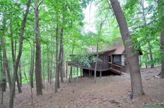 Fox Hollow - Hot Tub, Wifi, Pet Friendly, Screen Porch, Deck, Recreation Center, Pool Access, Golf Nearby, Hiking, Grill, Fireplace, King Bed - Hedgesville - 9