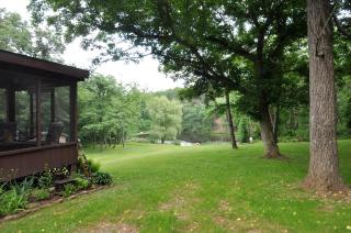 Pondview Cabin - Rustic Log Style Home, Grill, Wifi, Screen Porch, Trail, View, Pond Access, King Bed - Morton Grove - 5