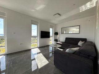 VILA VASILJ Privater Pool unten, Whirlpool mit Aussicht oben, Ihr Urlaub, Ihre Wahl - Vodice - 6