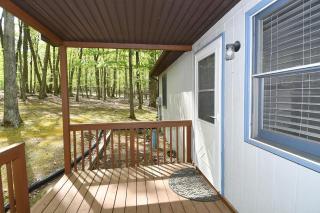 Namba Cabin -- Pet Friendly, River Access, Grill, Wifi, Deck, Screen Porch, Family Friendly - Morton Grove - 4