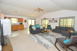 Namba Cabin -- Pet Friendly, River Access, Grill, Wifi, Deck, Screen Porch, Family Friendly - Morton Grove - 1