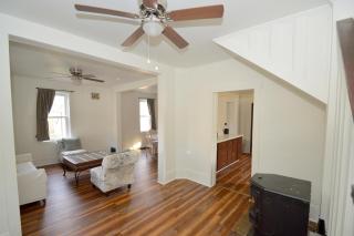 Broadway Cottage - Town, Hot Tub, Fire Pit, Grill, Wifi, Family Friendly, Pet Friendly - Berkeley Springs - 2