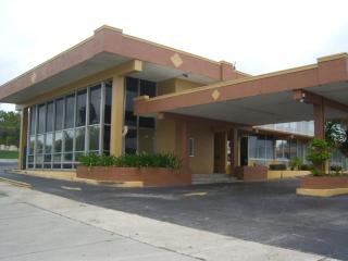 America's Best Inn & Suites-Lakeland - Lakeland - 0