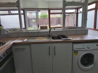 Eddiwick House - Huku Kwetu Dunstable -Spacious 4 Bedroom House - Houghton Regis - 4
