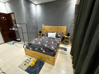 Studio privé équipé et meublé - Dakar - 0