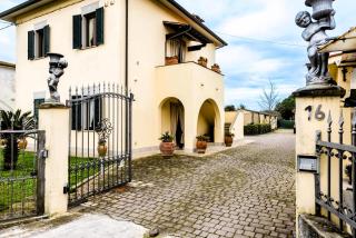 Hostly-Garden House Metato-Apartment with Garden, 15min from sea - 8