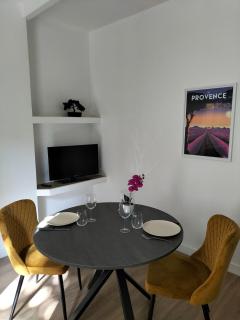 Studio balcon, intra muros, climatisé avec Wifi - Avignone - 7